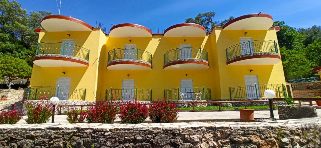 Villa Perkemes Apartments Parga Exterior foto